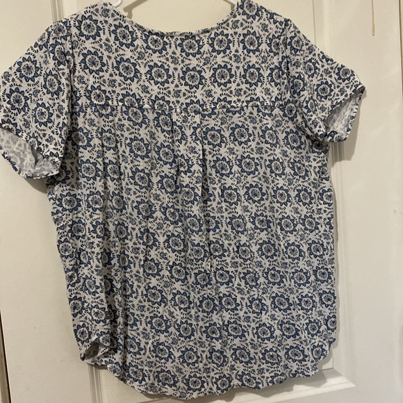 Three Tops Bundle - Picture 7 of 10